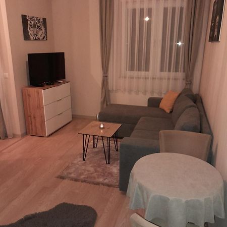 Gray Apartament 2 Pristina Exterior photo